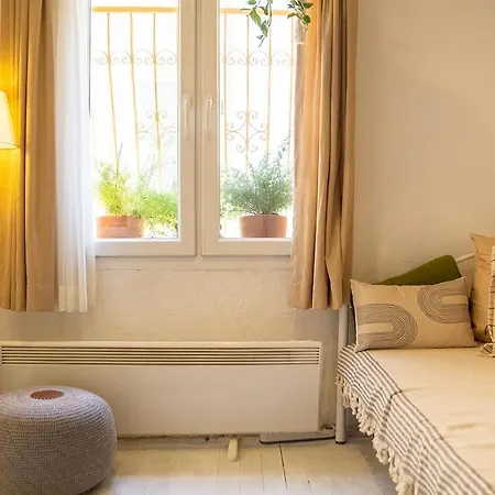 Charming House With Authentic And Bohemian Design In The Heart Of Urla *